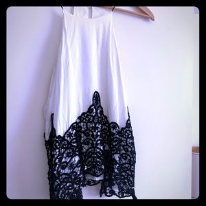 Beautiful black and white tank top from ModCloth